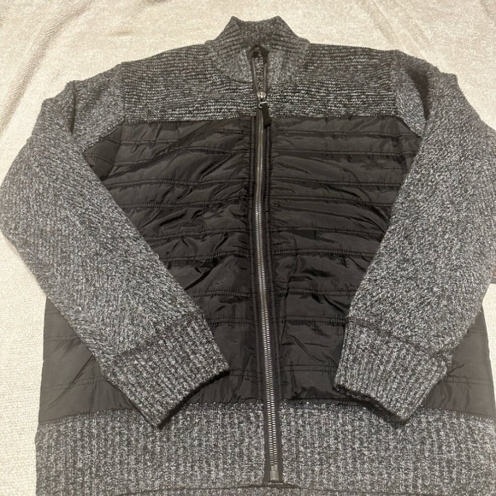 Men's Black and Gray Jacket